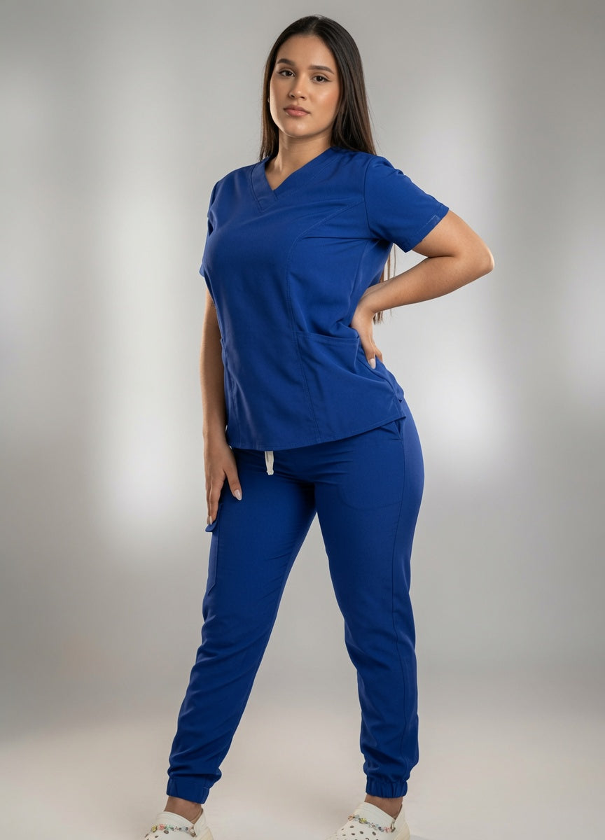 Scrub Azul Rey Antifluido con Cuello V y Pantalón Jogger