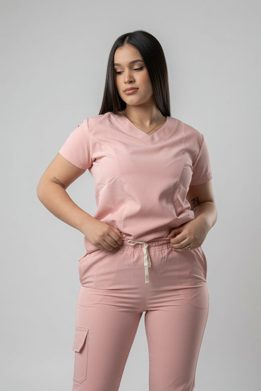 Set Coral Antifluido con Cuello V y Jogger