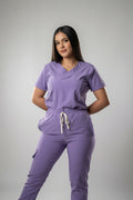 Set Morado Antifluido con Cuello V y Jogger