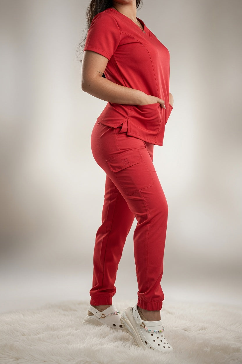 Set Rojo Sangre Antifluido con Cuello V y Jogger